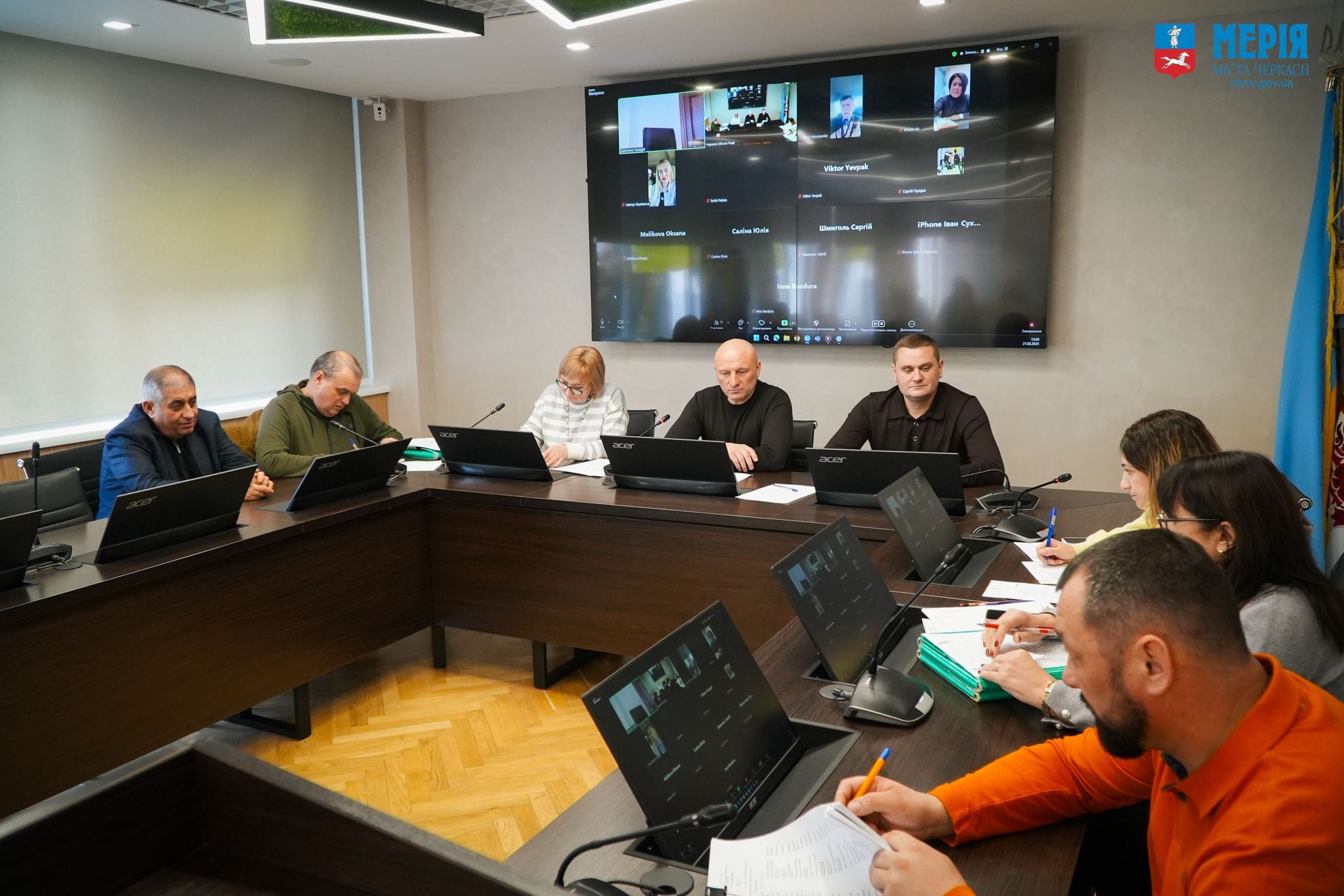 Одне з комунальних підприємств Черкас закупить 20 пікапів для ЗСУ