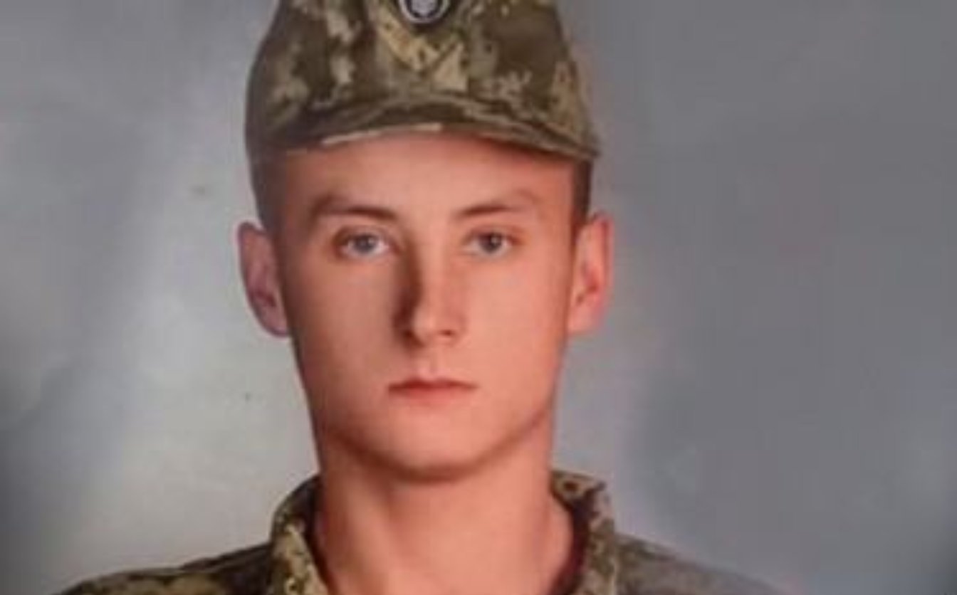 На Черкащині попрощалися з 22-річним воїном, який рік тому втратив кінцівку