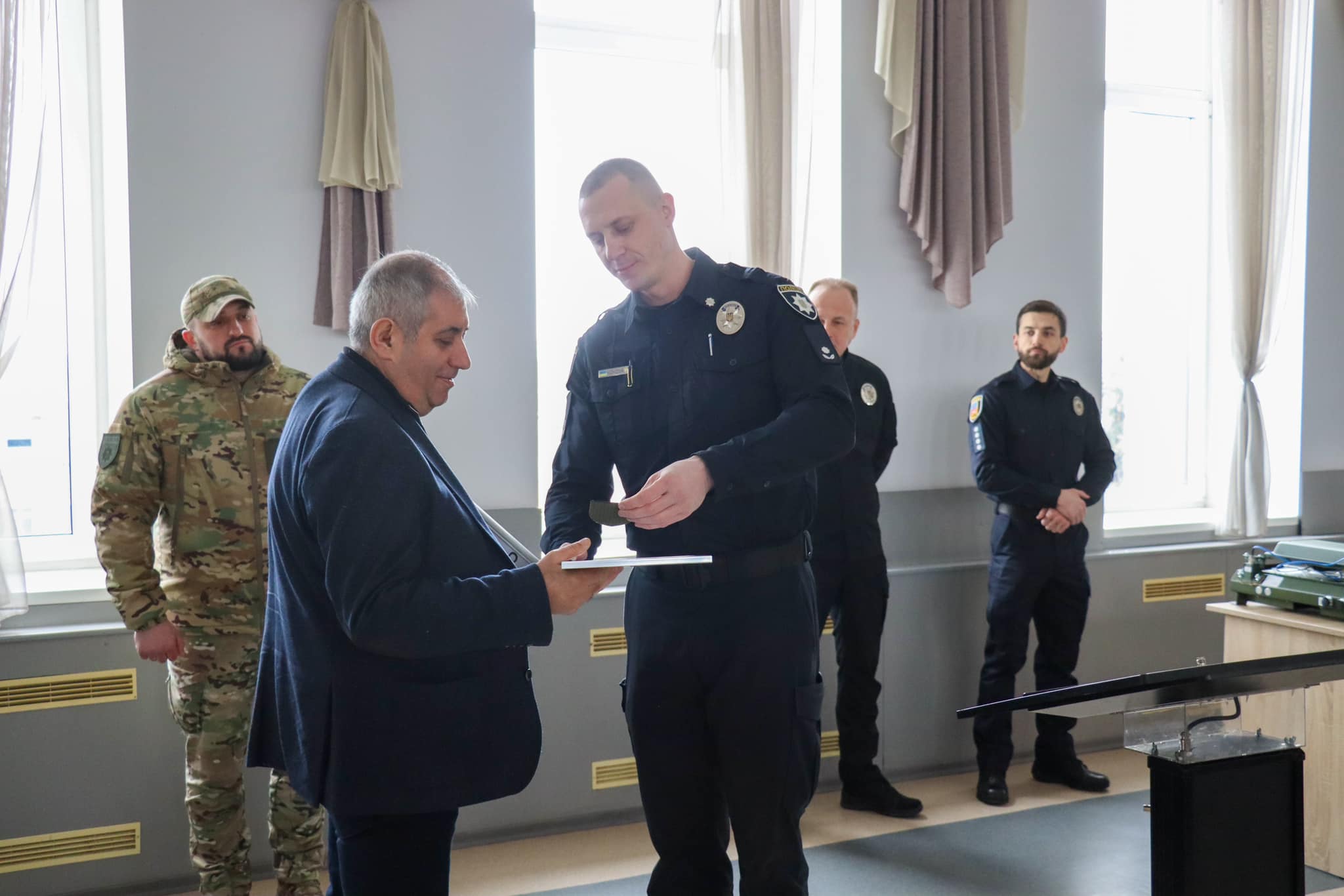 За волонтерство та патріотизм: меценат із Черкас отримав подяку (ФОТО)
