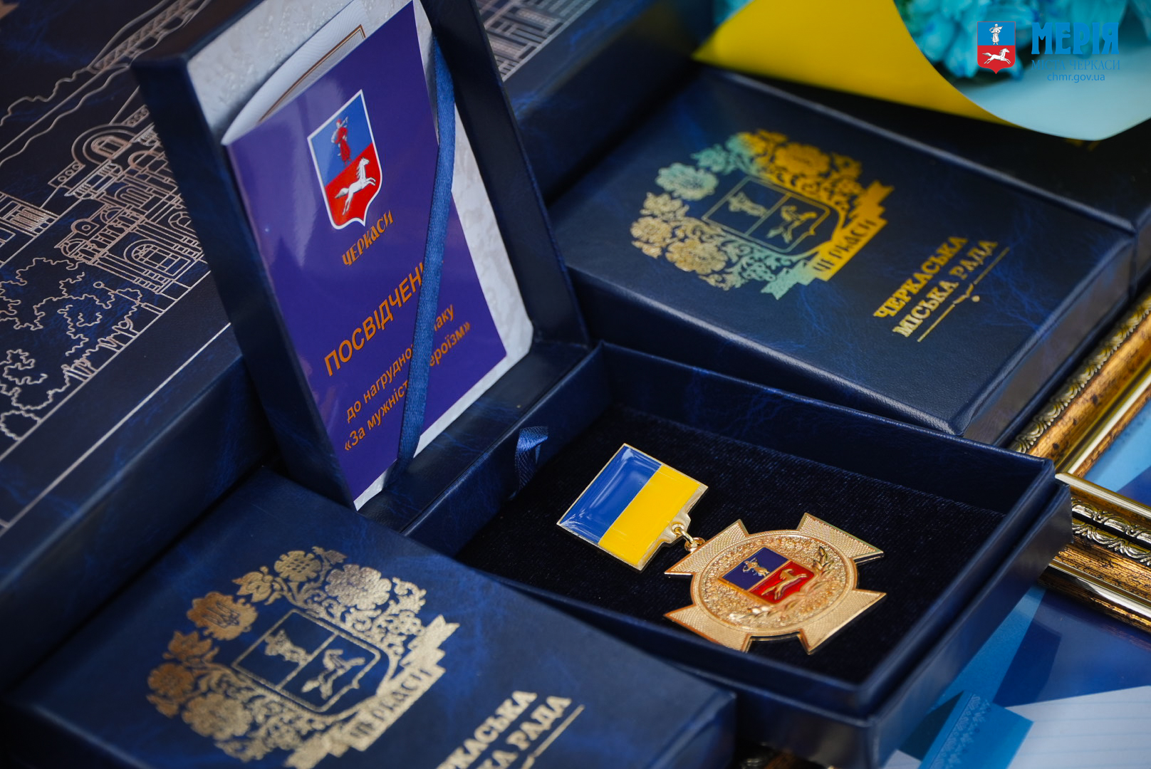 Військовослужбовці з Черкас отримали відзнаки й нагрудні знаки (ФОТО)