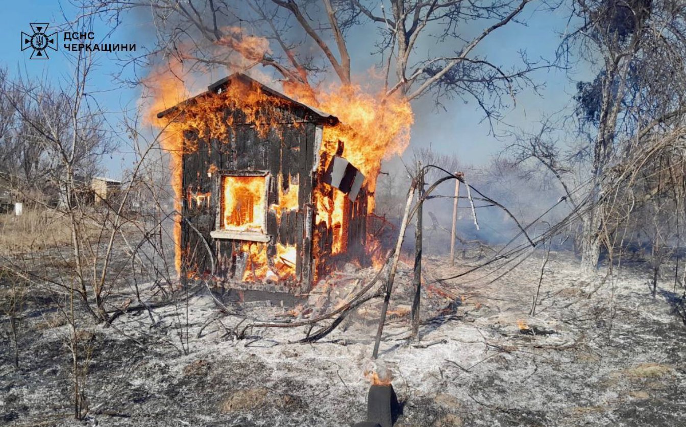 Понад пів сотні пожеж сухої рослинності сталися на Черкащині