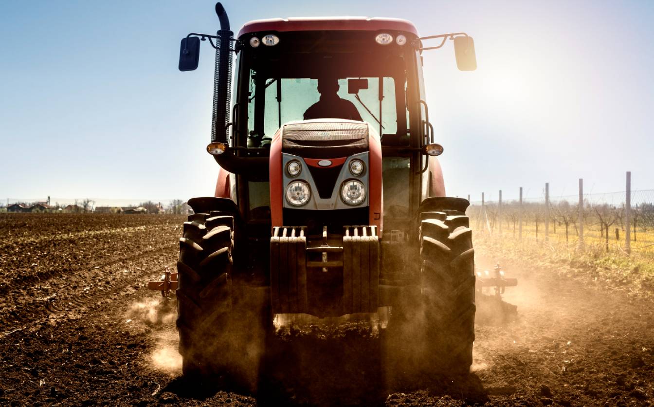 Трактори YTO для малого та середнього фермерства: оптимальне рішення?