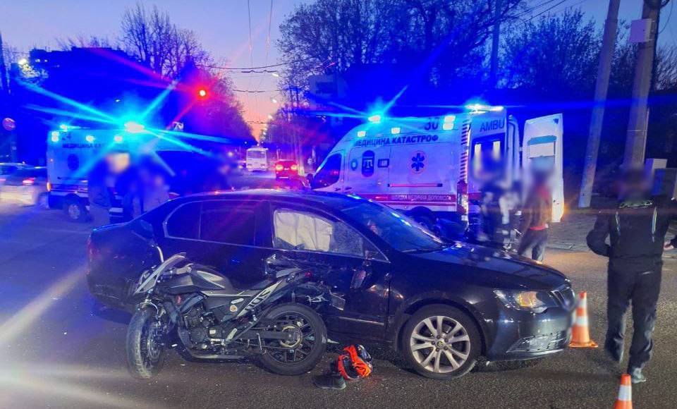 Під час ДТП у Черкасах постраждали двоє неповнолітніх