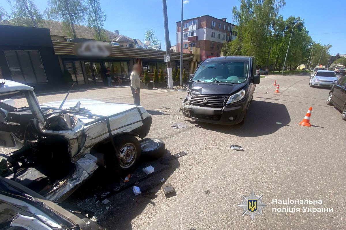 Під час ДТП у Смілі постраждали двоє людей (ФОТО)