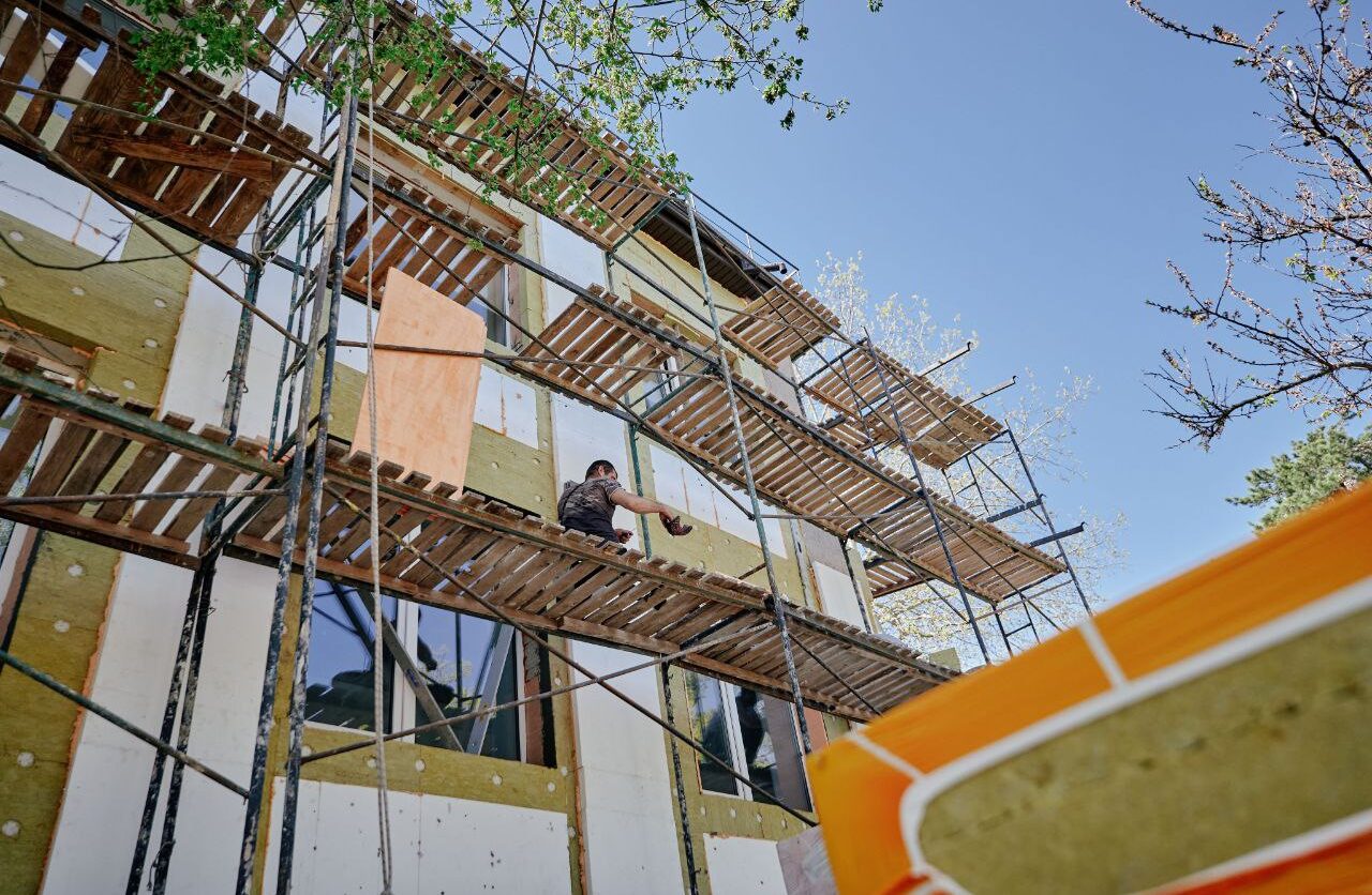 У Черкасах триває реконструкція корпусу онкологічного центру (ФОТО)