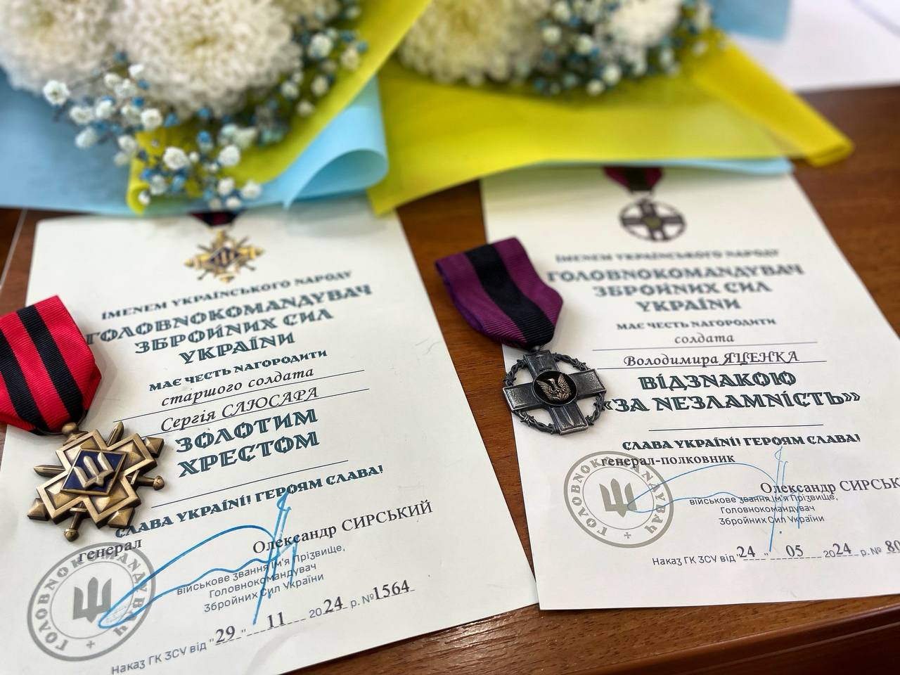 Двох захисників із Золотоніщини нагородив Сирський (ФОТО)