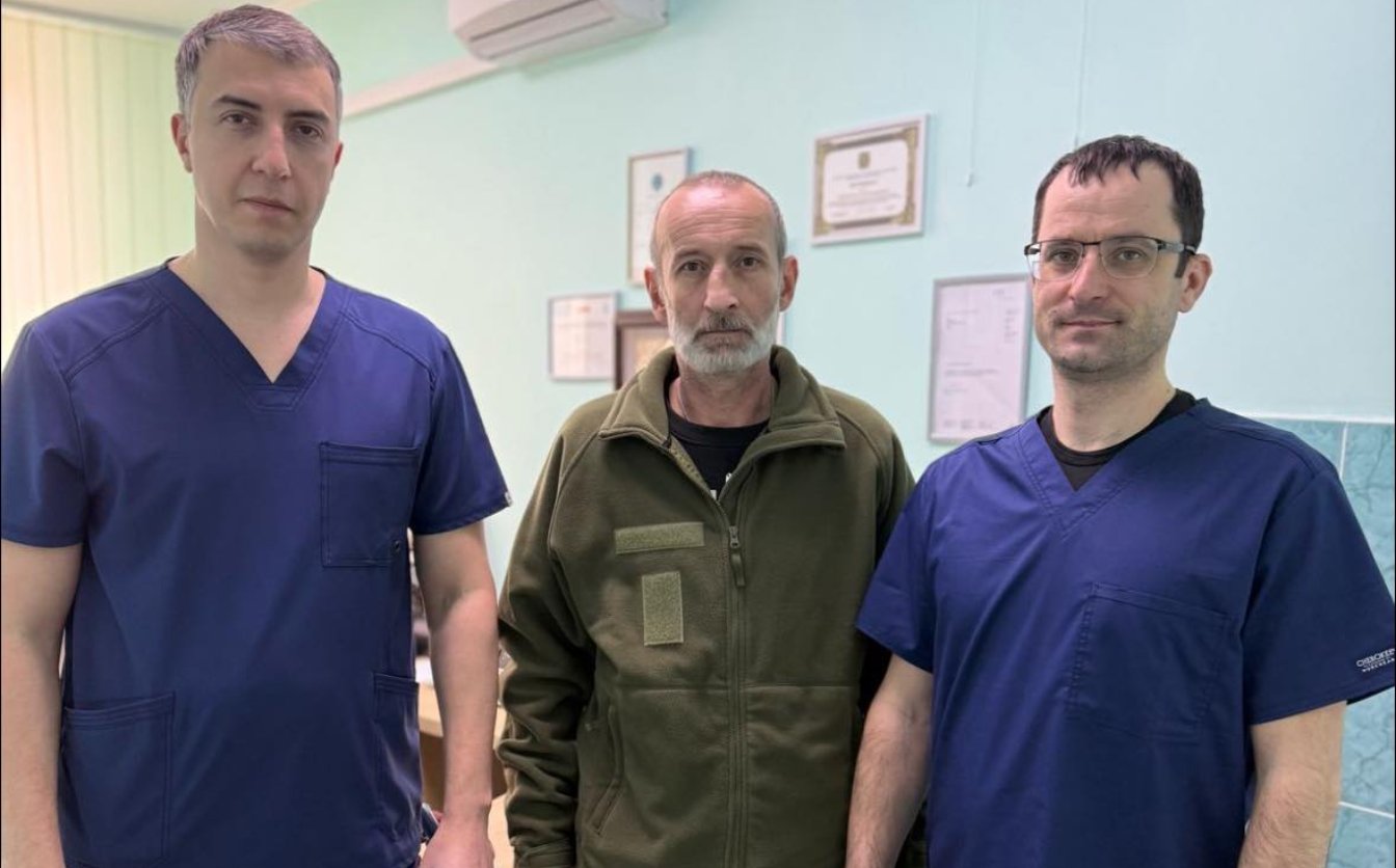 Черкаські кардіохірурги прооперували воїна з уродженою вадою серця
