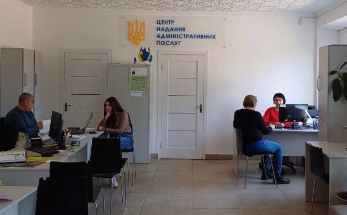На Черкащині у двох громадах адаптували ЦНАПи до вимог безбар’єрності