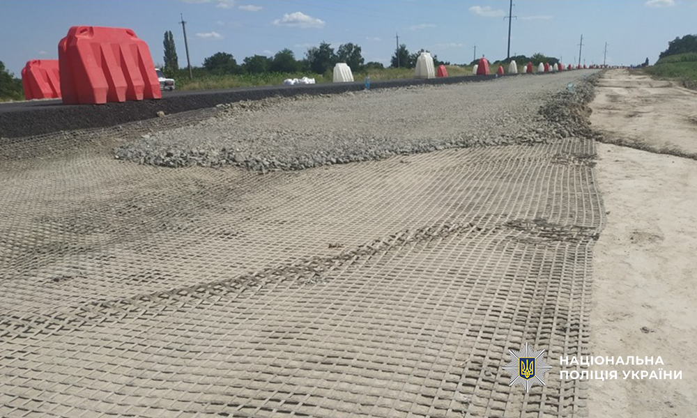 Розікрали на ремонті дороги майже два мільйони гривень: на Черкащині судитимуть групу осіб