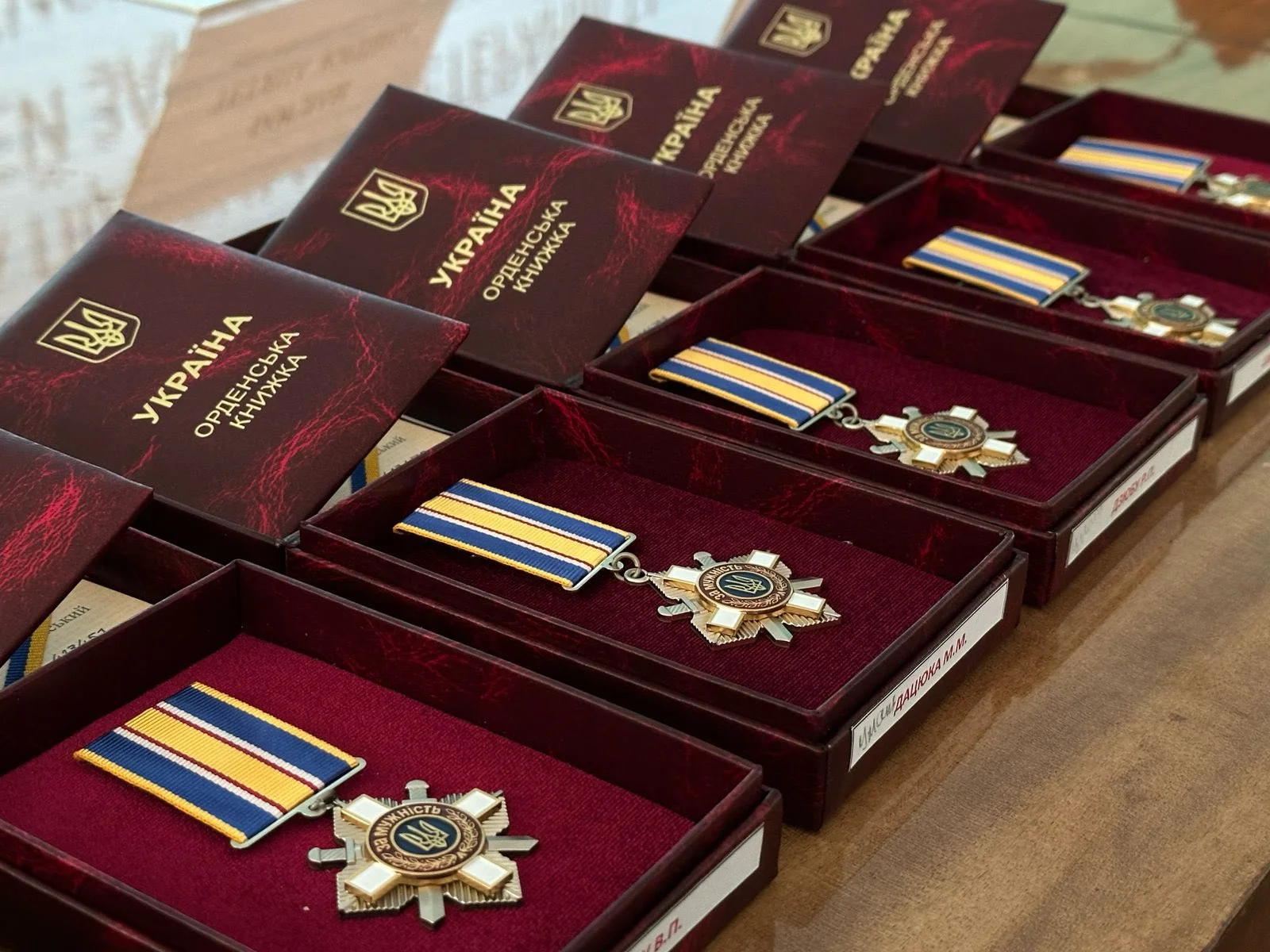 На Черкащині родинам полеглих воїнів вручили державні нагороди