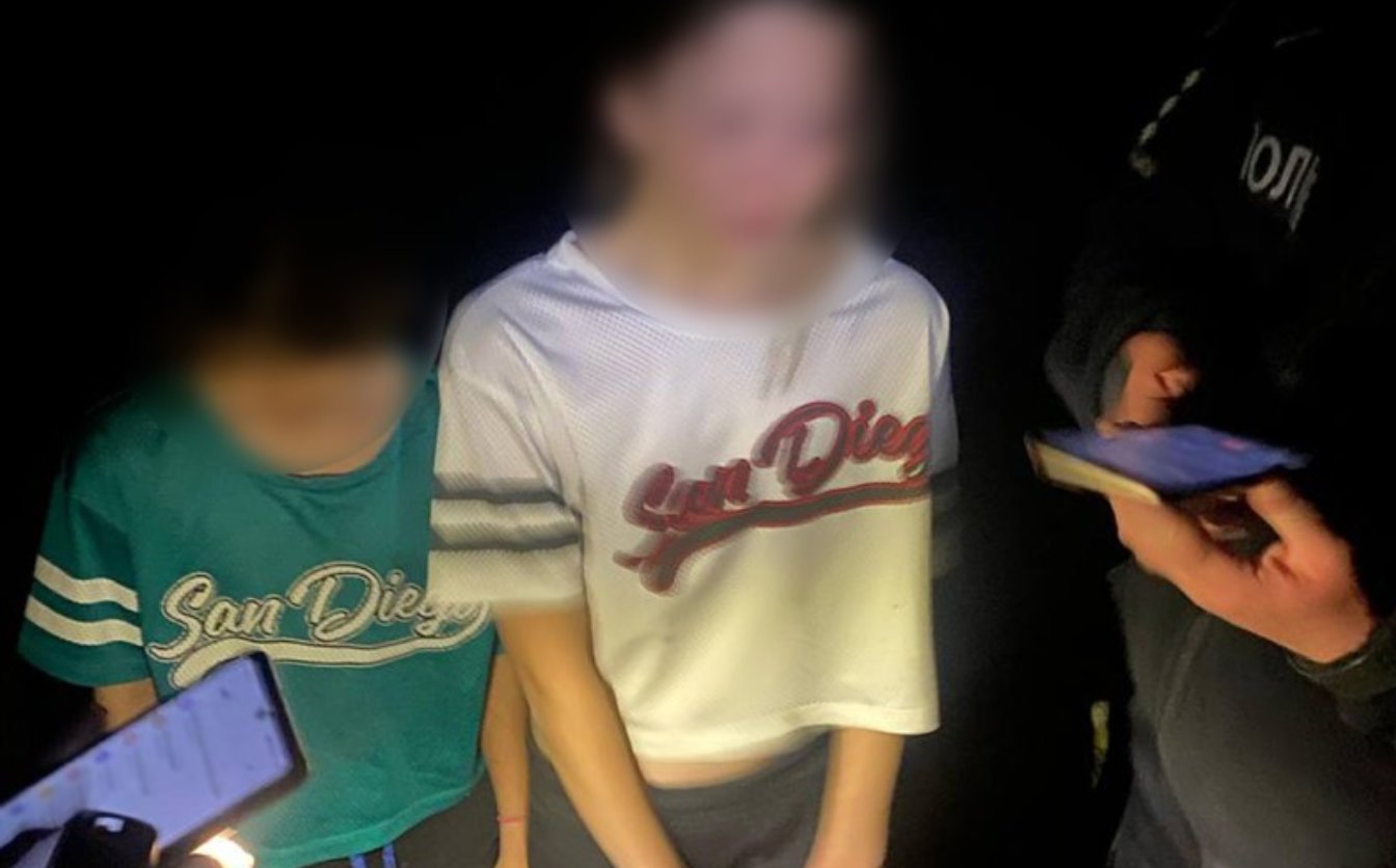 На Звенигородщині розшукали двох неповнолітніх сестер