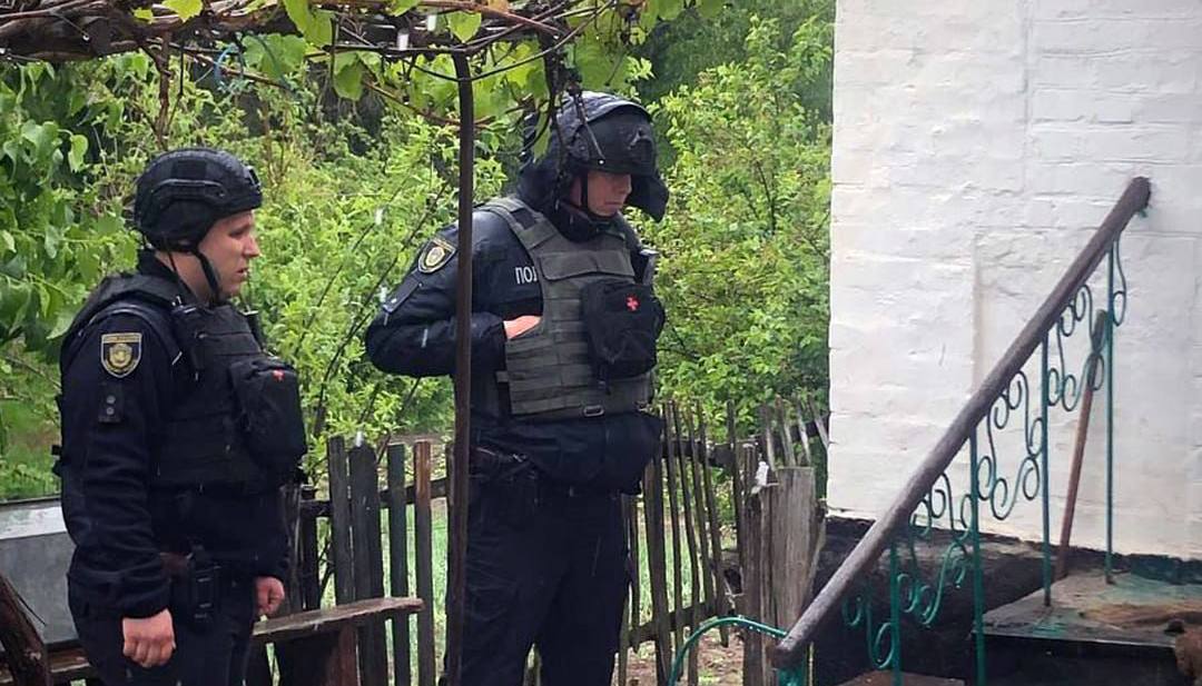 Уманчанин погрожував рідним підірвати гранату, коли в будинку була дитина (ФОТО)