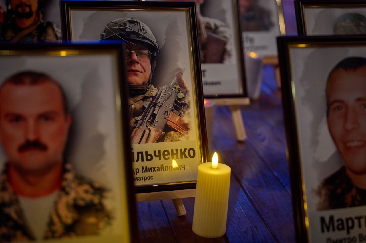 “Пам’ять робить нас сильнішими”: відбулося вшанування черкащан, які віддали життя за Україну (ФОТО, ВІДЕО)