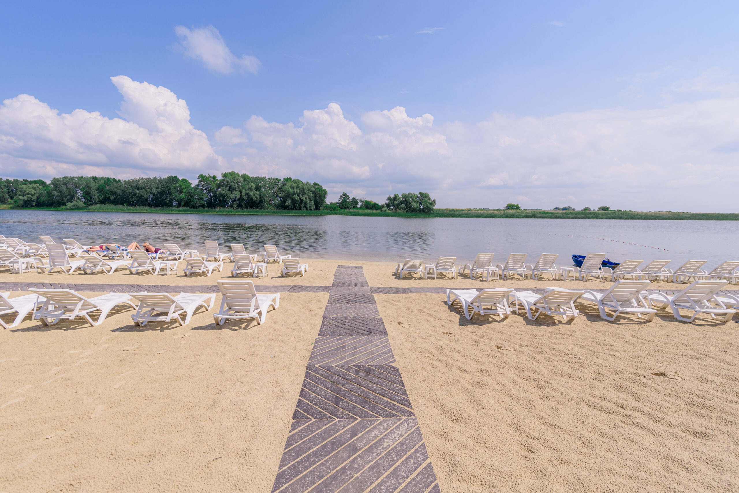 Синоптики розповіли, чи прогрілася вода в Дніпрі для купального відпочинку