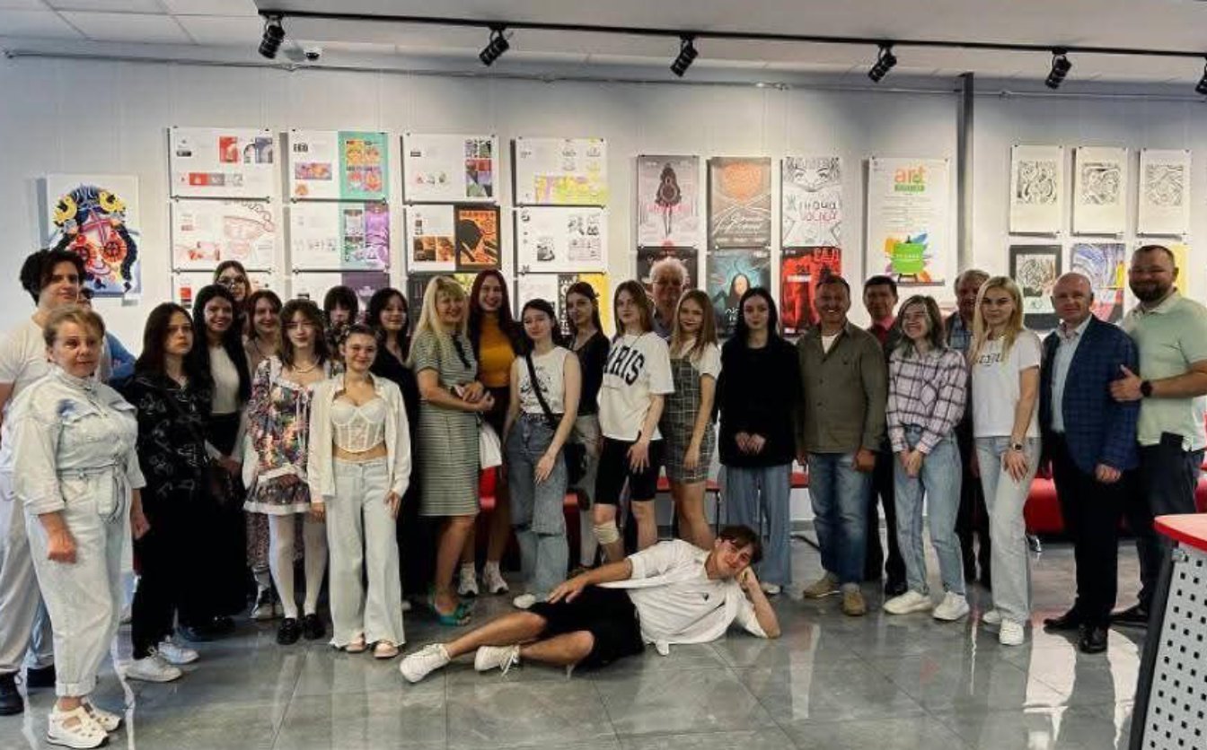У Черкасах запрацювала нова виставка артпростору ЦНАПу 