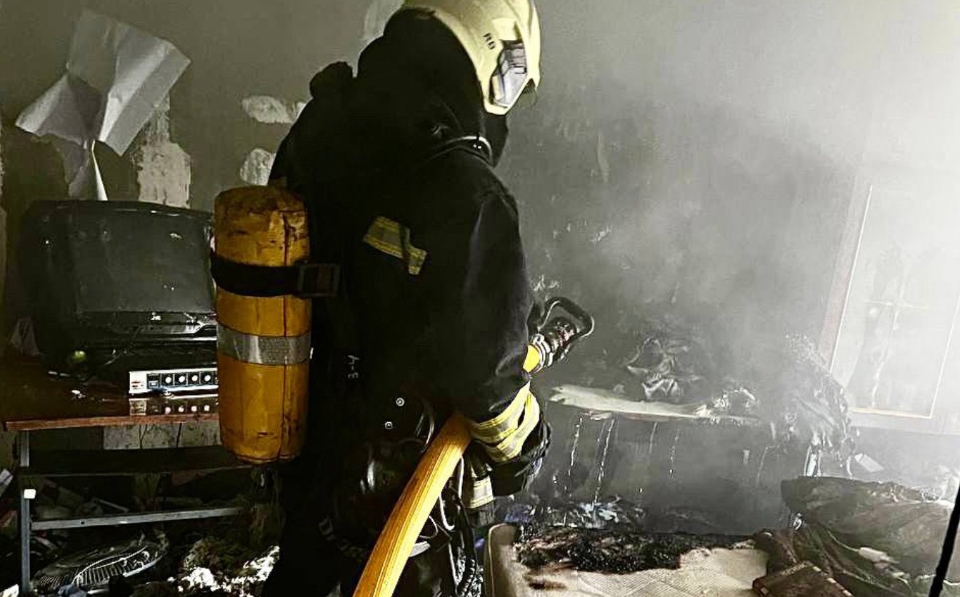 У Черкасах під час пожежі рятувальники евакуювали трьох людей