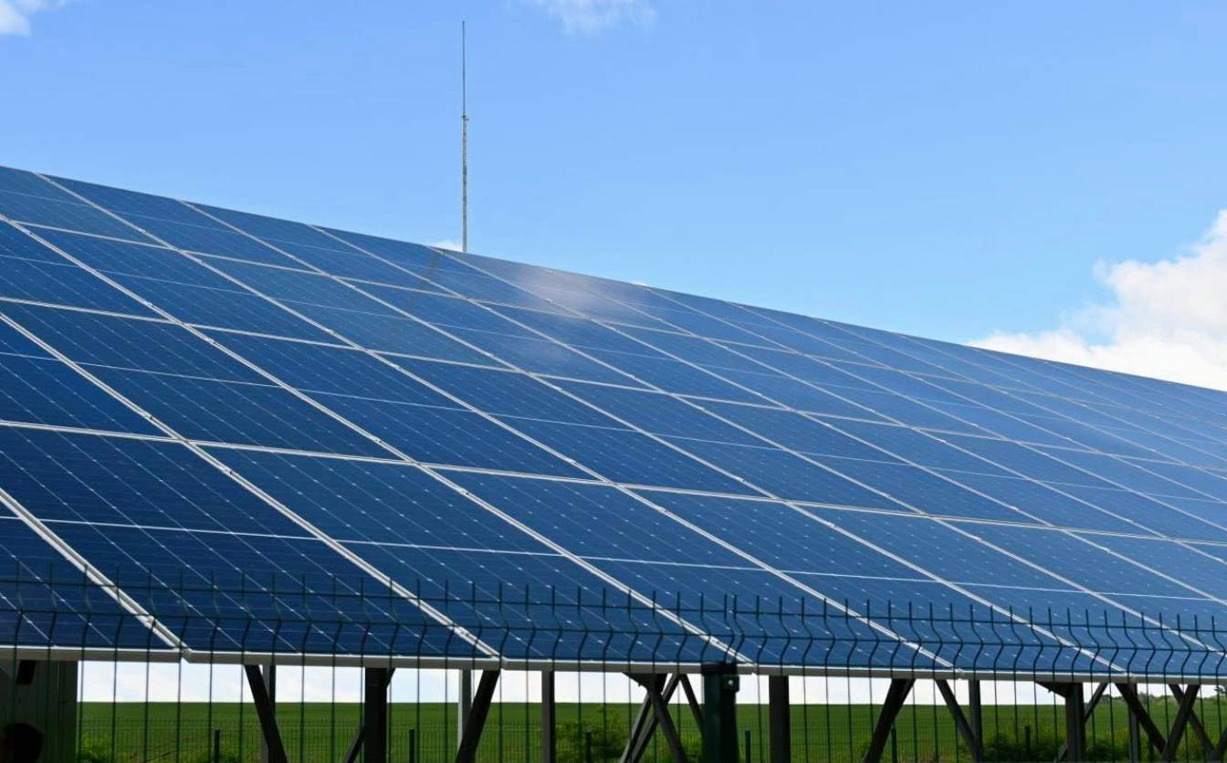 Черкащан закликають подбати про належний стан сонячних панелей