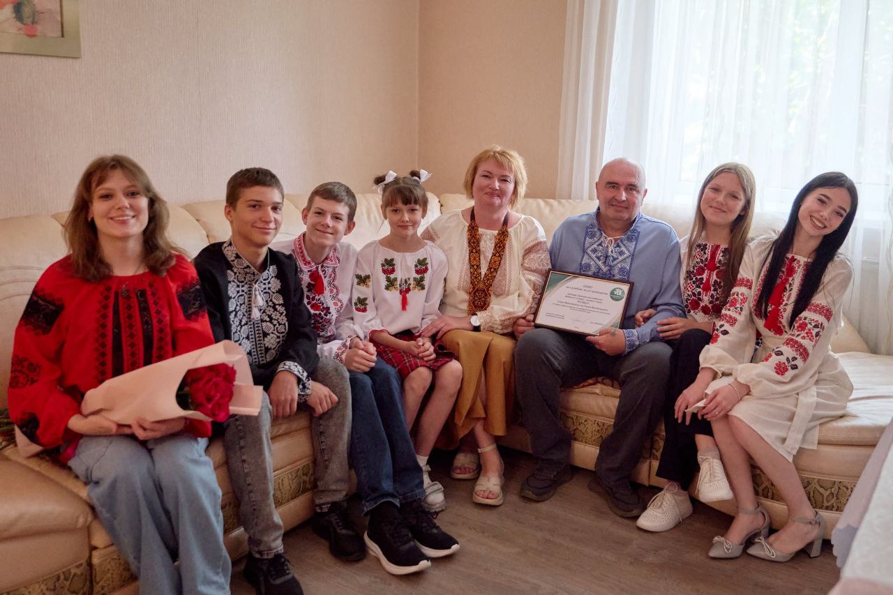 Дитячий будинок сімейного типу з Донеччини переїхав на Черкащину (ФОТО)