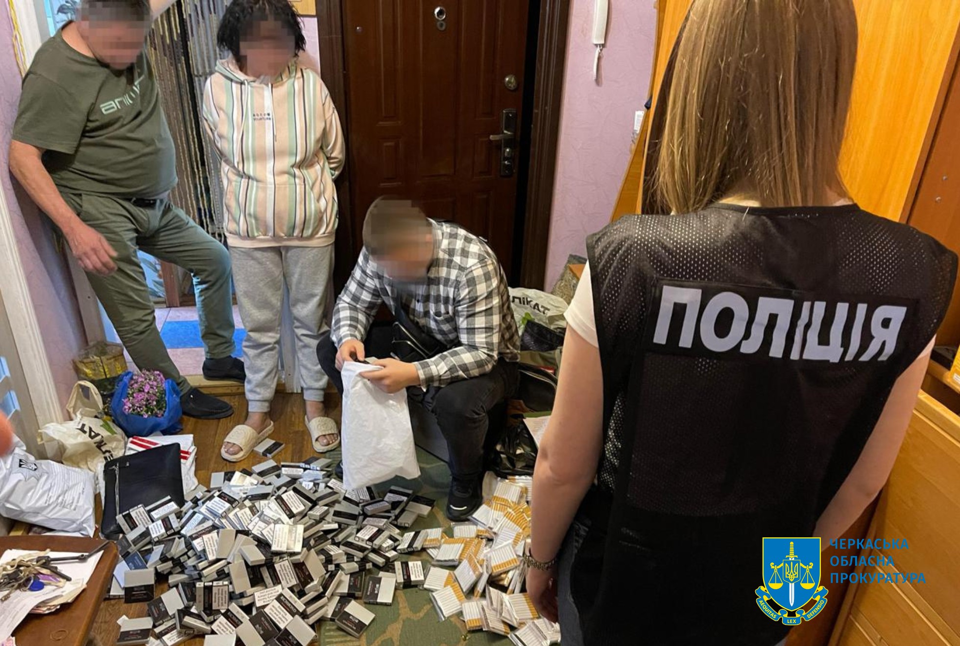 Черкащани збували незаконно виготовлені тютюнові вироби