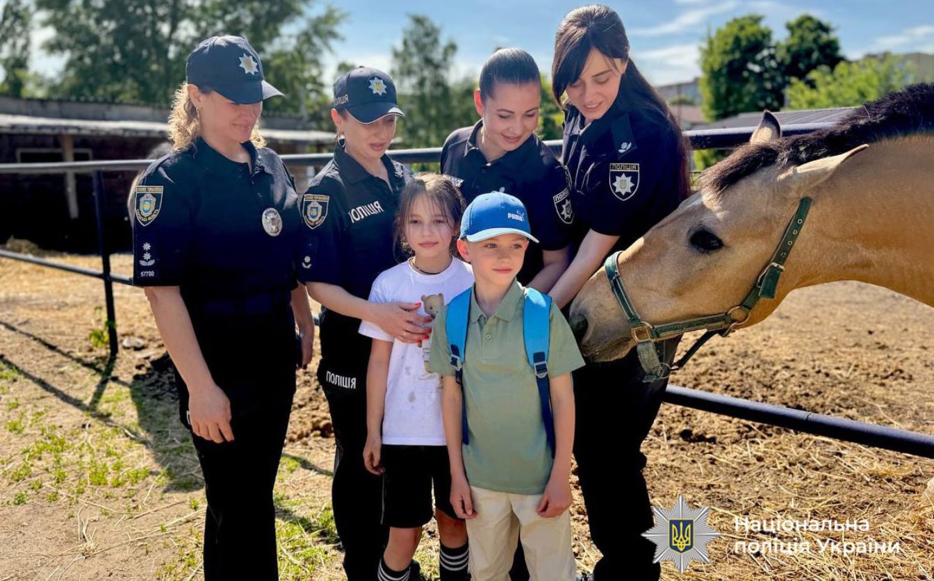 У Черкасах провели іпотерапію для дітей поліціянтів, які виконують бойові завдання