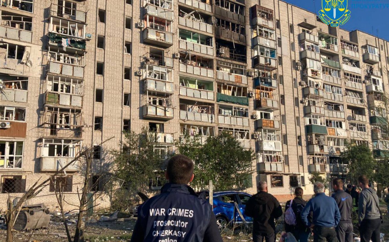 Прокуратура документує наслідки ворожої атаки на цивільні об’єкти Черкащини