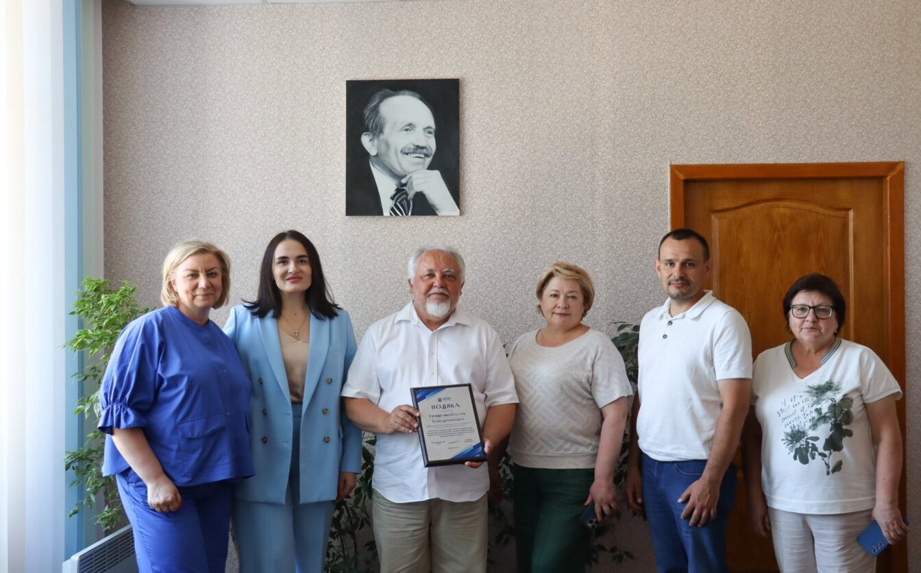 Директор однієї з черкаських шкіл завершив трудовий шлях