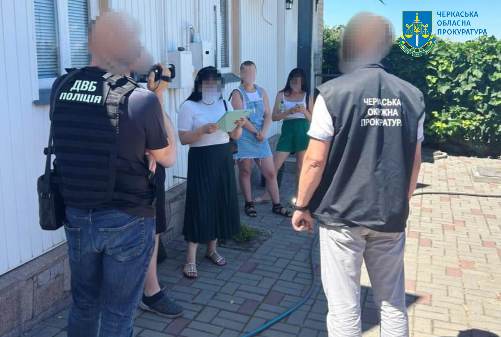 Ціна за “права” — 12 тисяч гривень: черкащанин намагався вплинути на посадовців МВС (ФОТО)