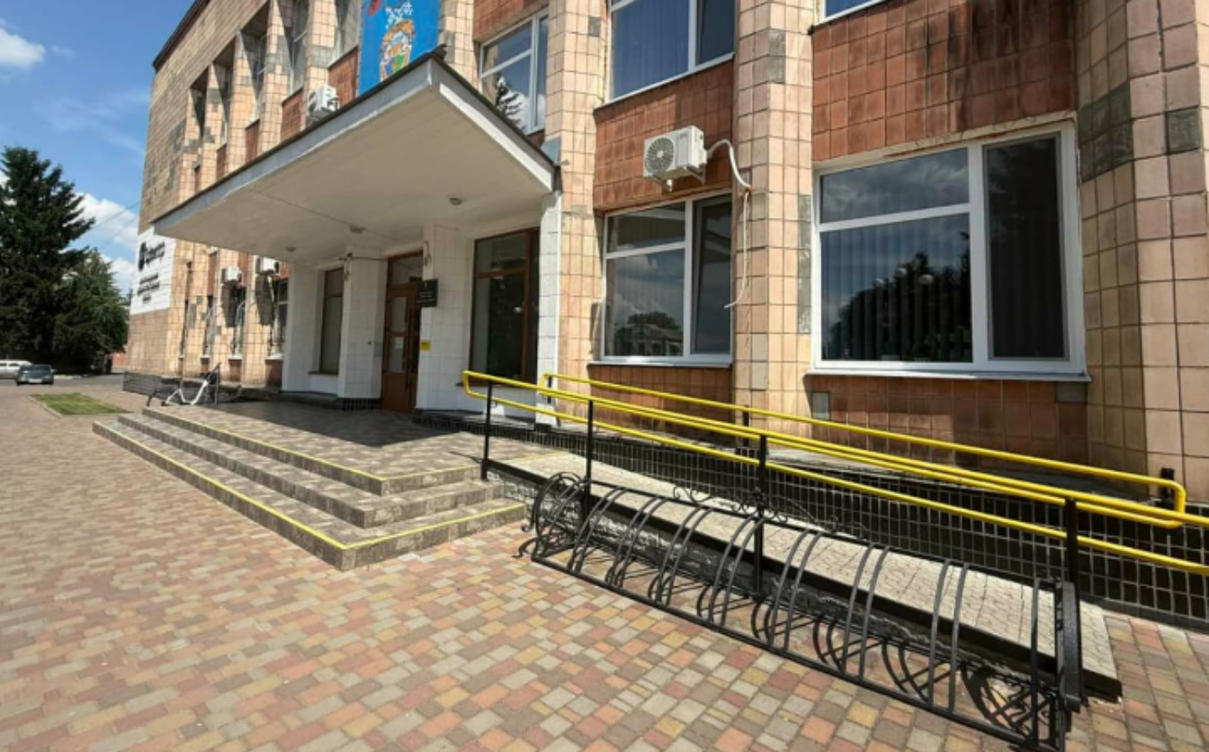 Ще дві громади Черкащини наблизили ЦНАПи до стандартів безбар’єрності