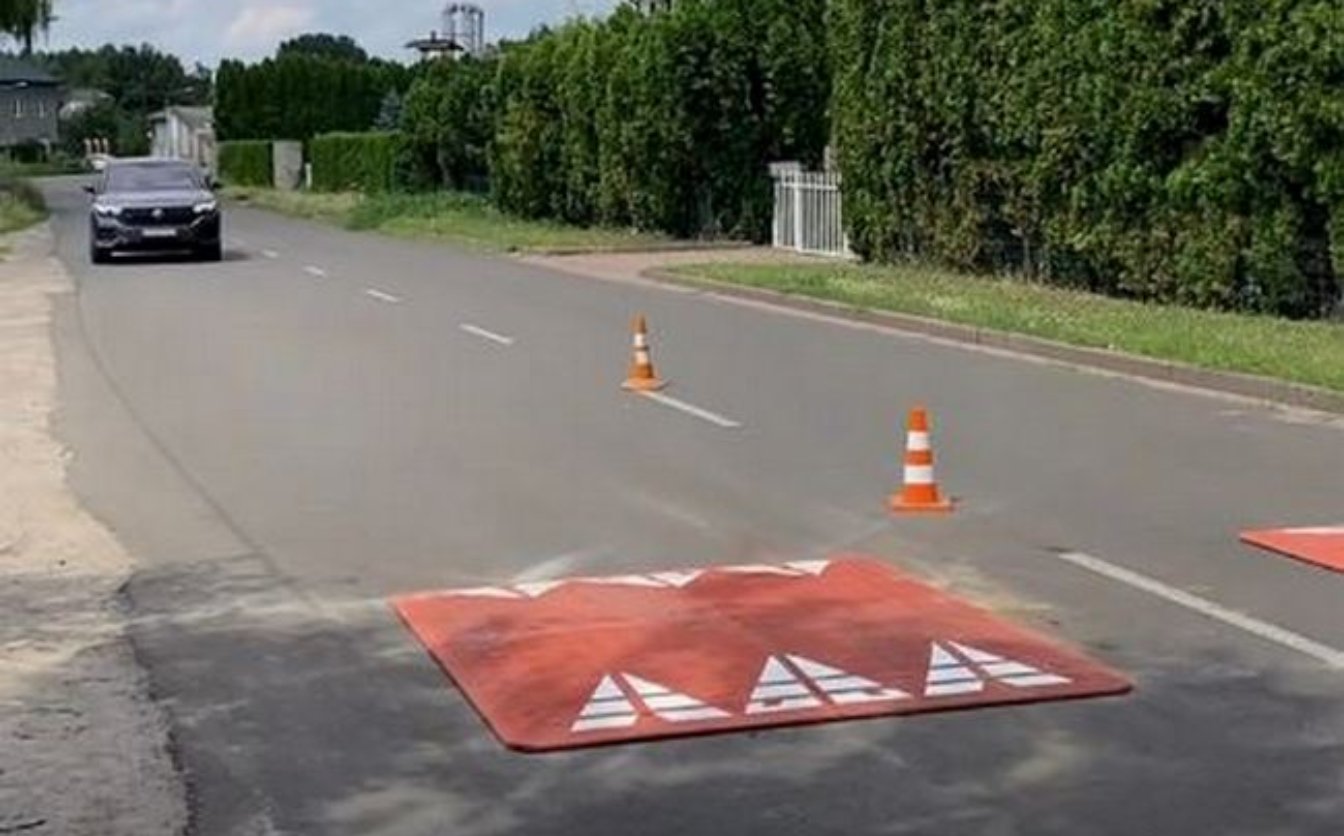 “Лежачі поліцейські” встановили поблизу однієї зі шкіл Черкас