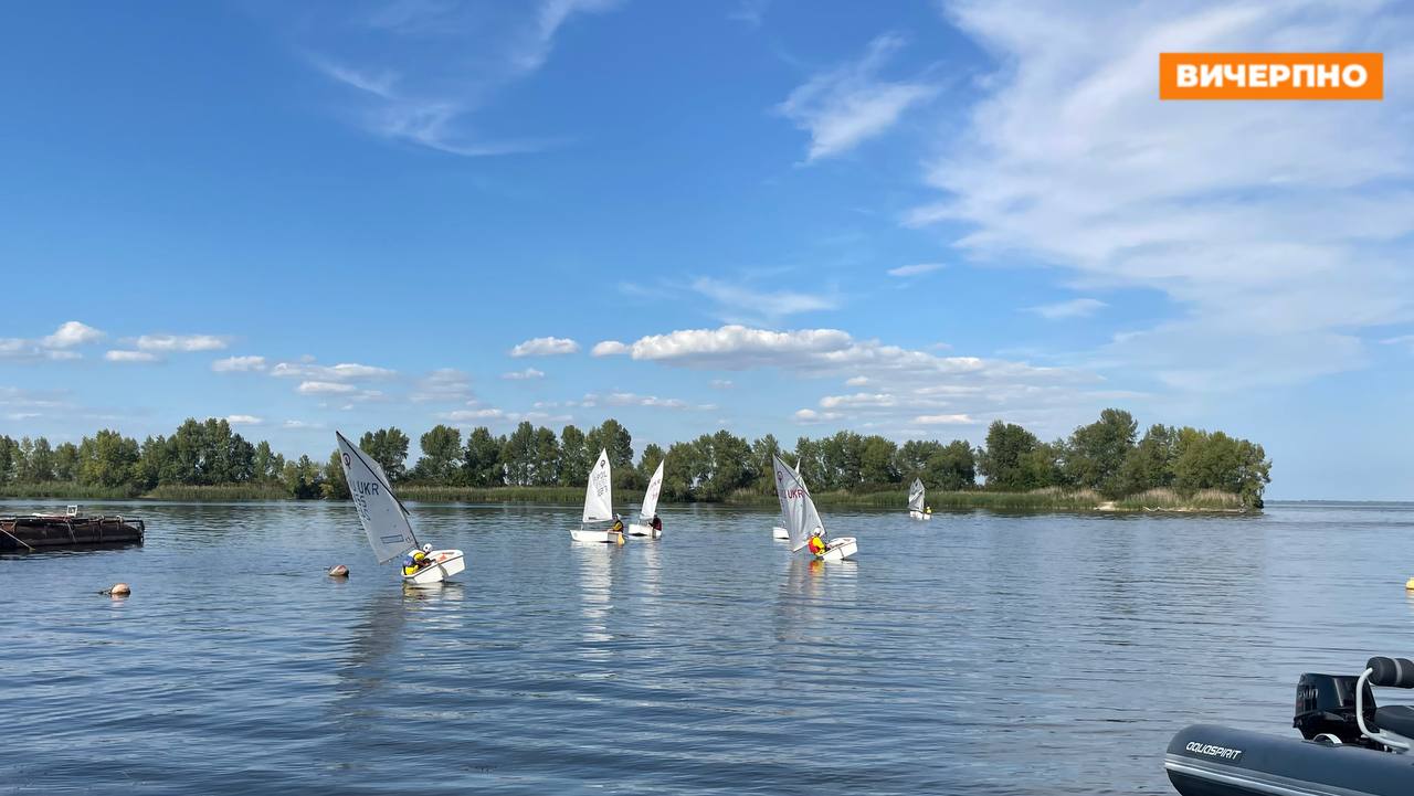 Для вітрильного спорту в Черкасах з’явилося нове обладнання (ФОТО)
