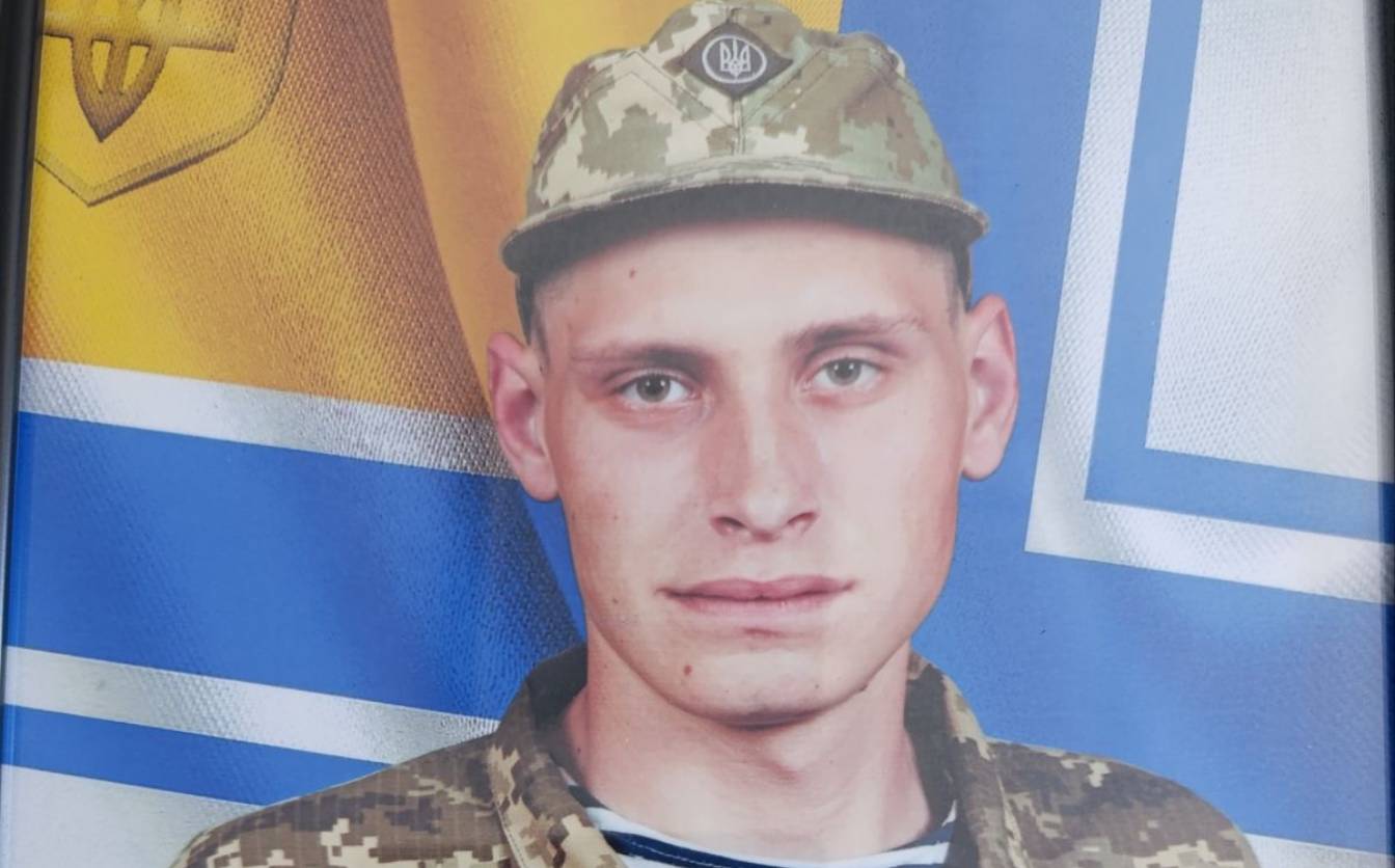 З минулого року вважався зниклим безвісти: Черкащина попрощалася з воїном