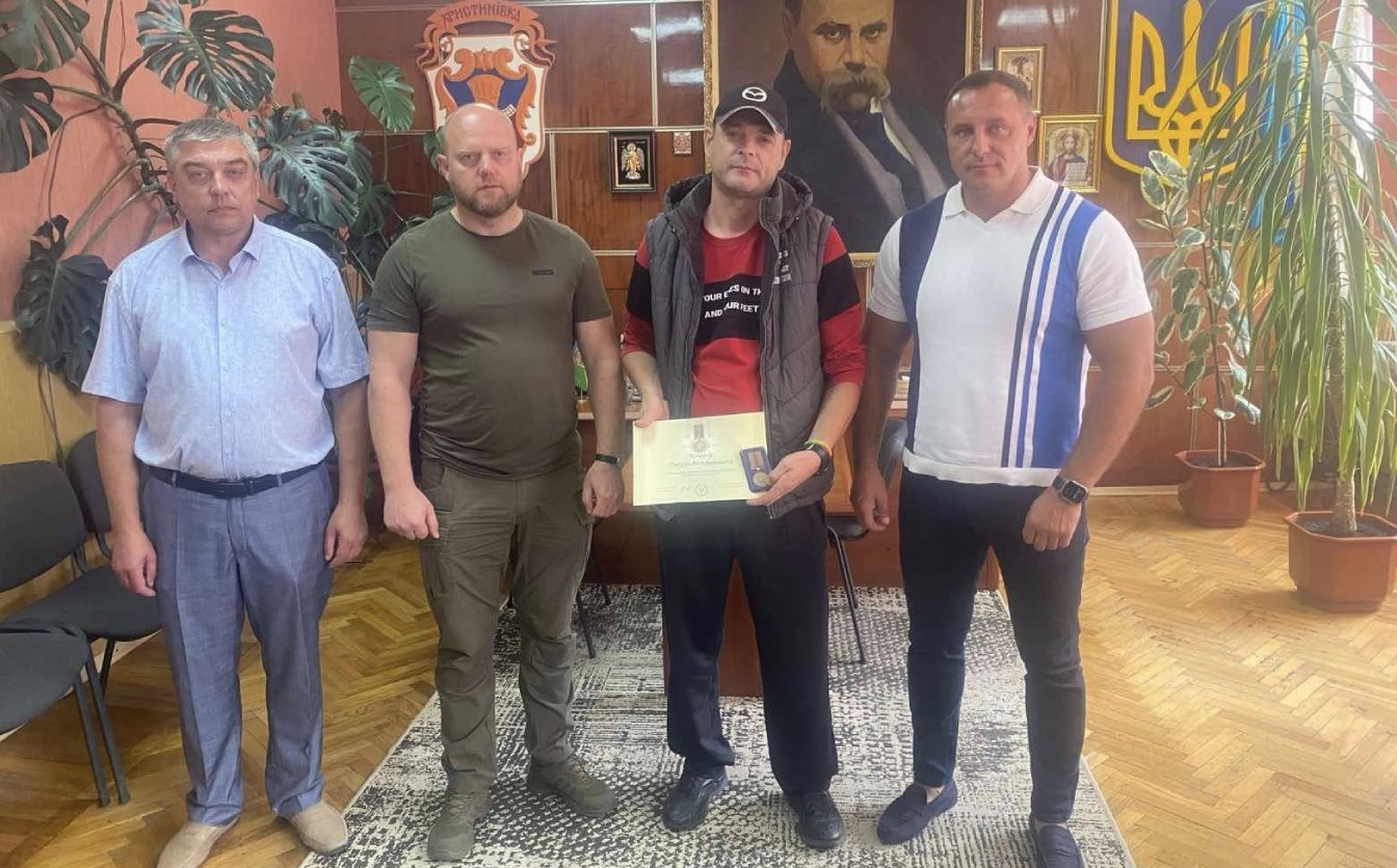 Воїна з Уманщини нагородили відзнакою президента України