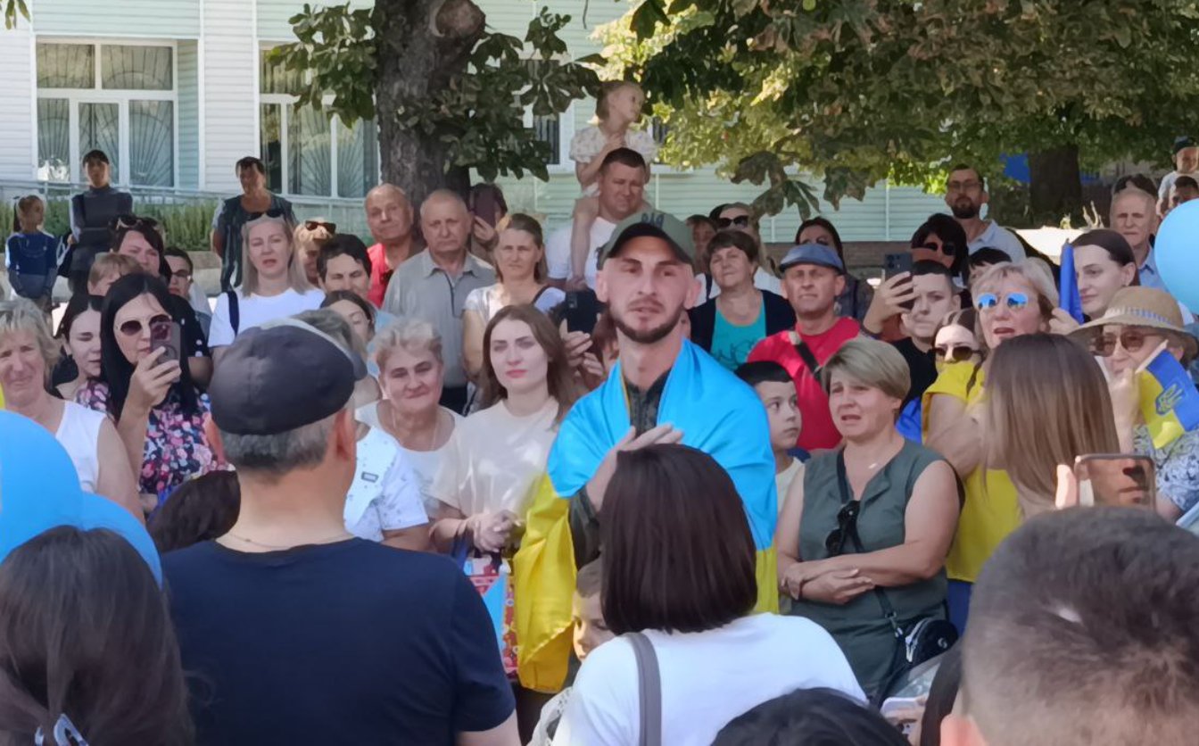 На Уманщині зустріли захисника, який був у російському полоні