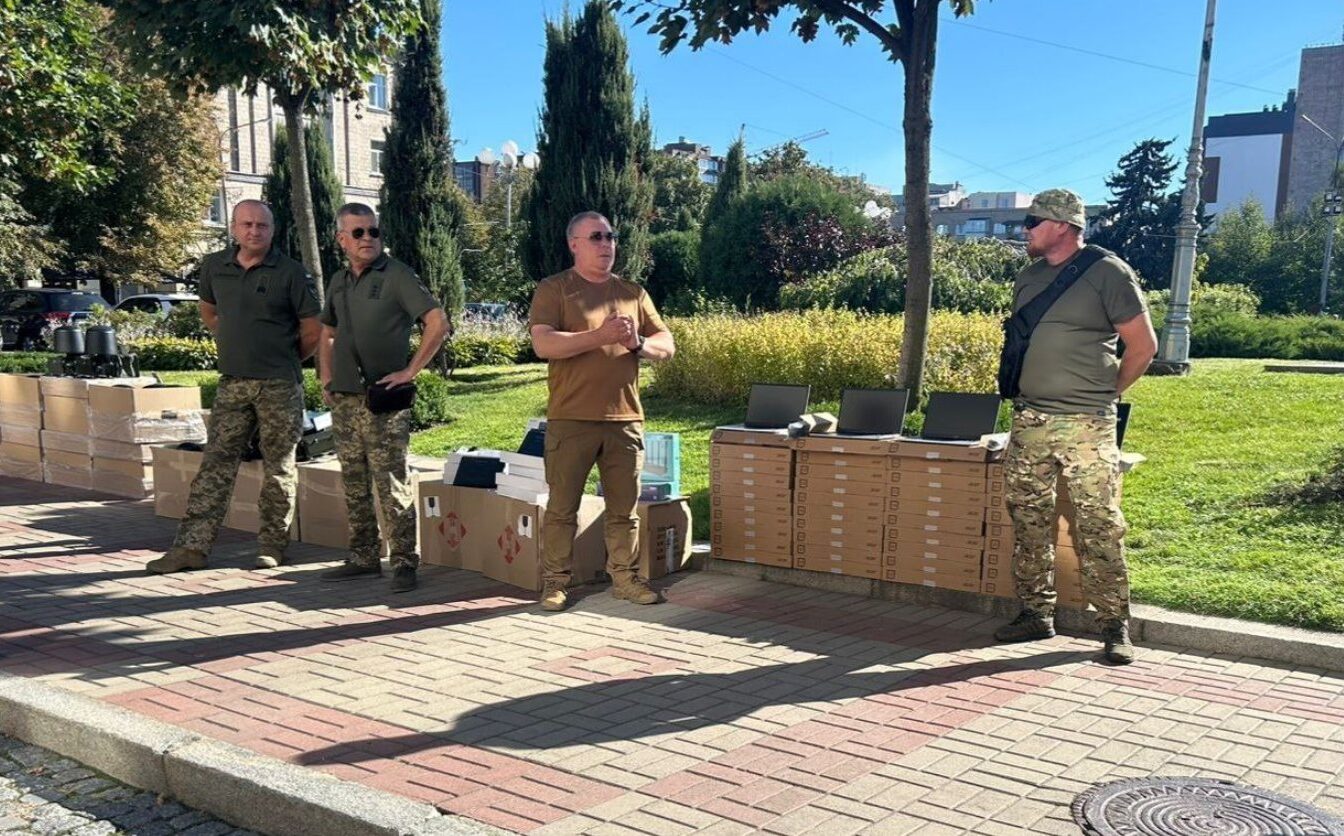 Захисники отримали від Черкас ноутбуки