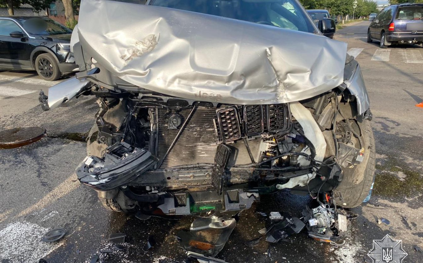 Потрійна ДТП у Черкасах: на водія “Porsche” склали протокол (ФОТО)