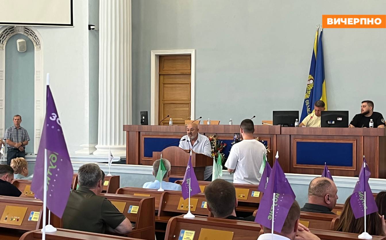 «Щоб замість нас прийшли енергійні та молоді люди», – Мушієк про складання повноважень 