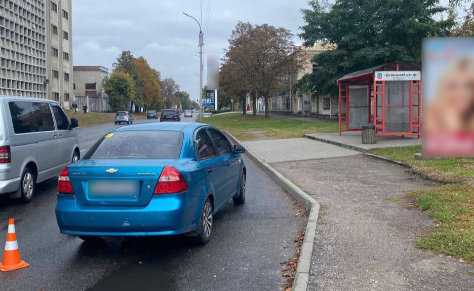 У Черкасах чоловік спричинив ДТП: алкоголь в його крові перевищував норму в понад 13 разів (ФОТО)