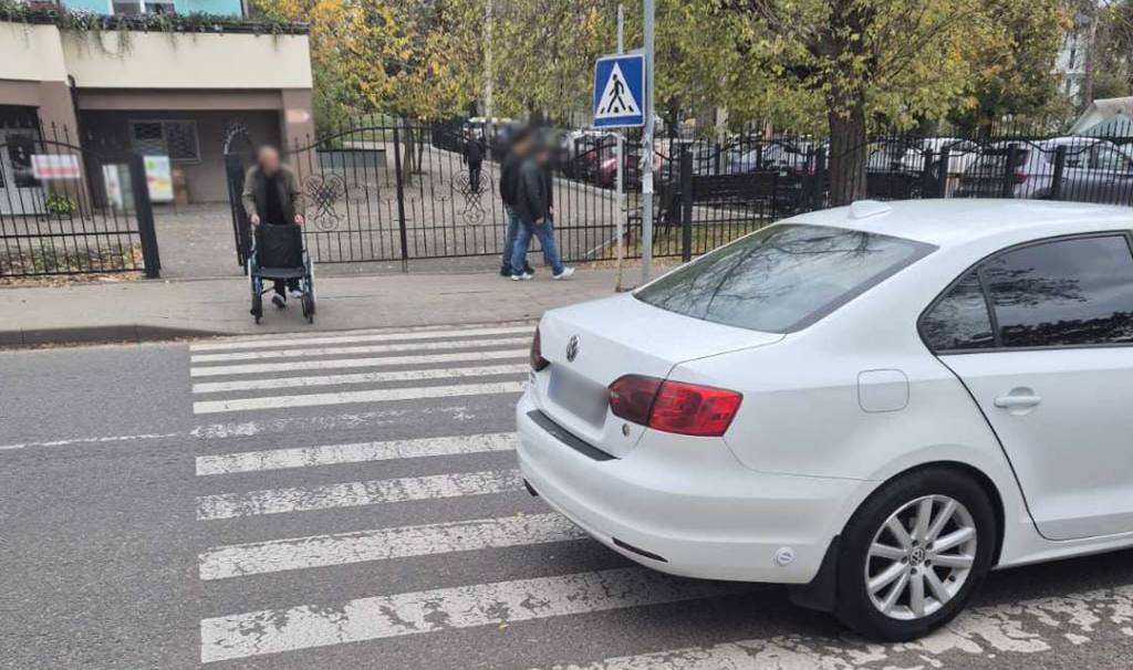 Автівка збила в Черкасах 75-річну жінку