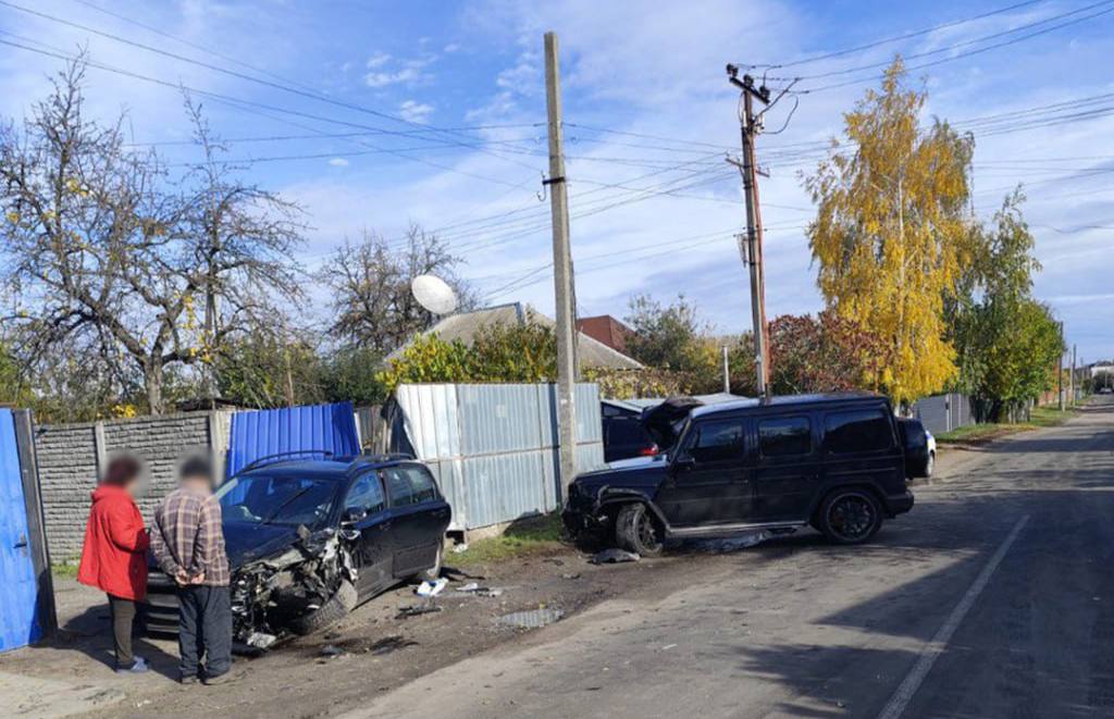 Водійка «Mercedes» збила на Черкащині двох пішоходів