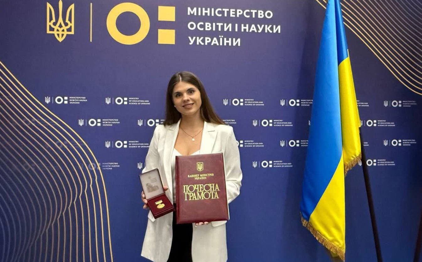 Вчителька з Умані стала лауреаткою Всеукраїнського конкурсу “Учитель року – 2025”