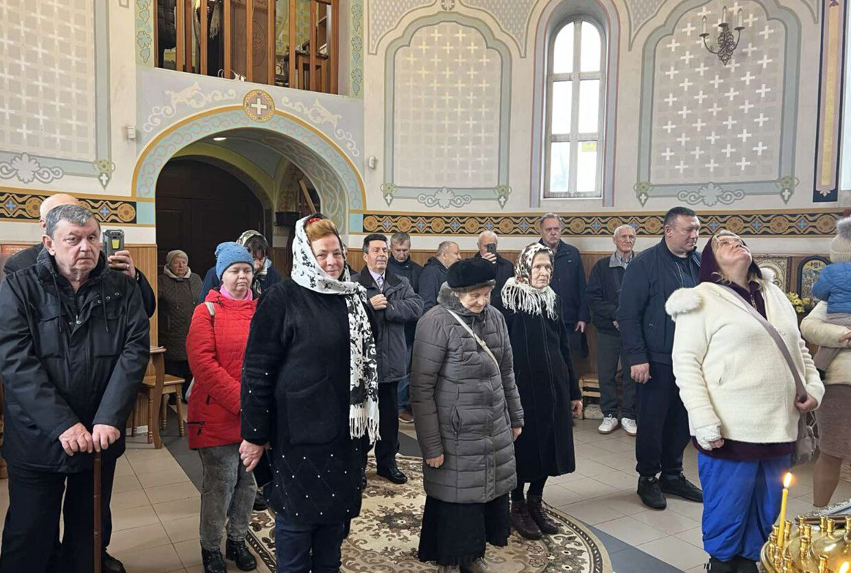 Уперше молилися українською мовою: ще одна парафія у Черкасах перейшла до ПЦУ