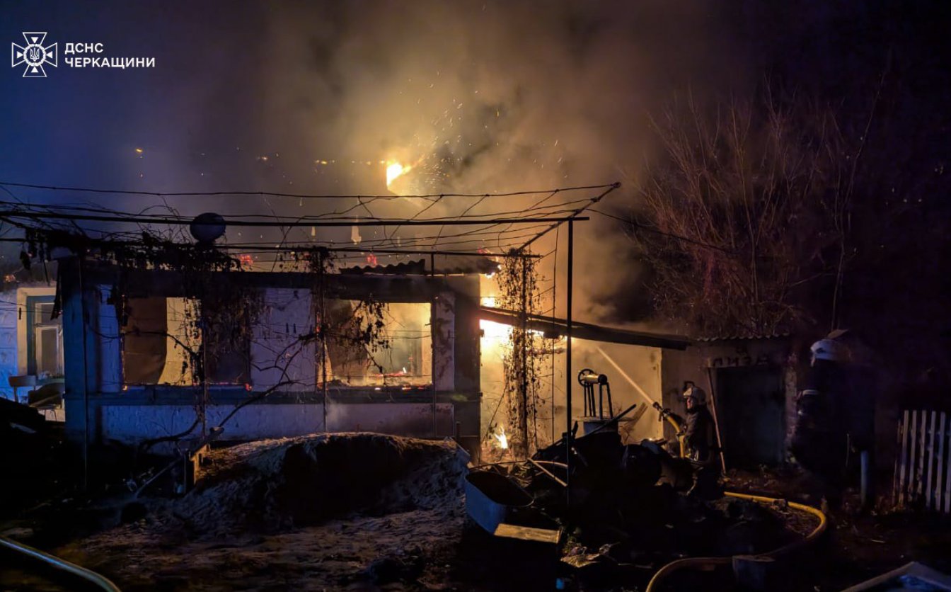 Дві пожежі сталися на Уманщині через коротке замикання електромережі