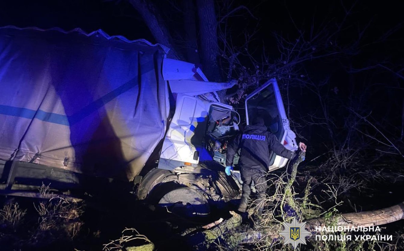 Поблизу Черкас водій вантажівки загинув у ДТП