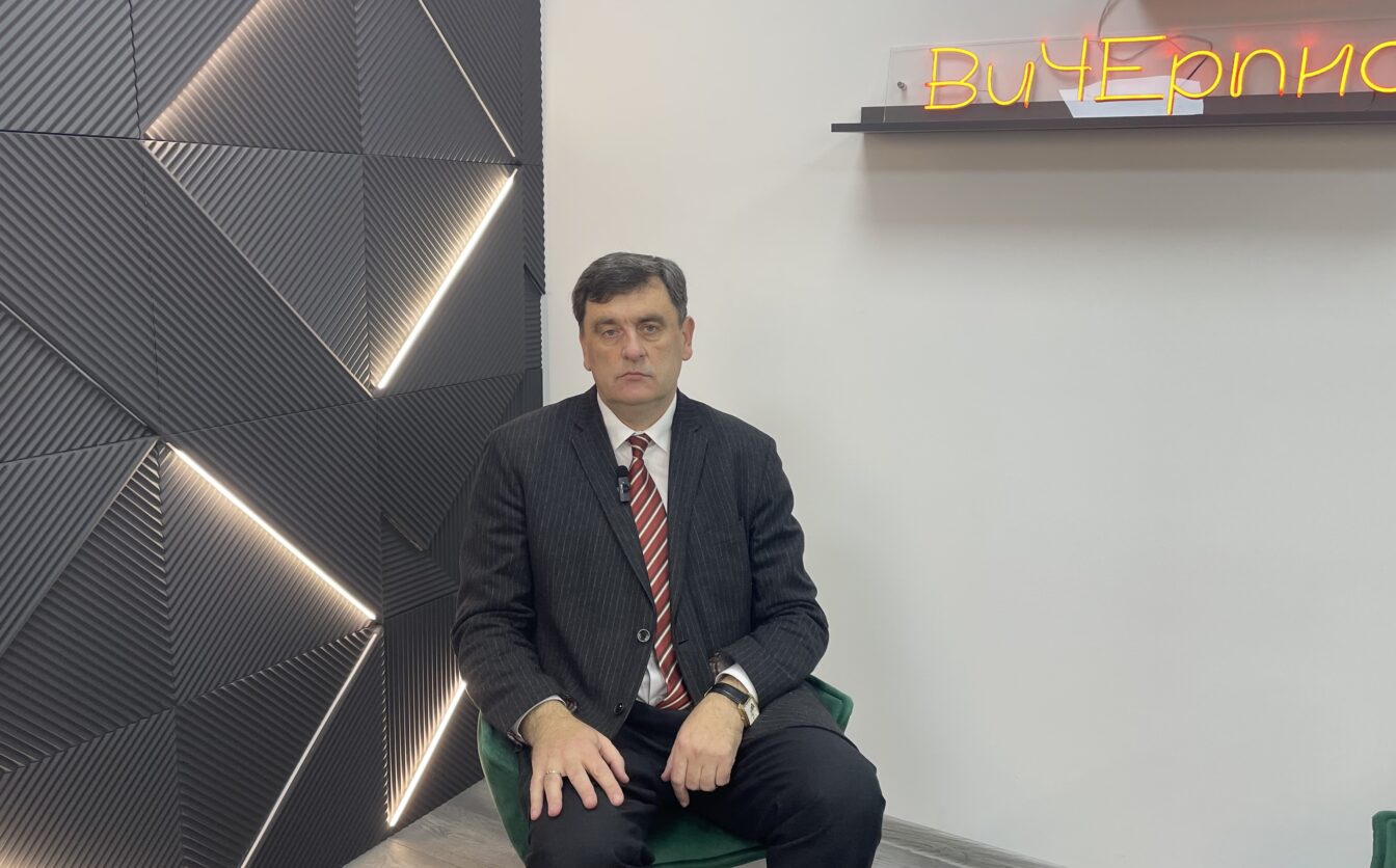 “Без стимулювання неможливо зберегти колектив”, — перший проректор Черкаського національного університету Василь Мойсієнко (ФОТО, ВІДЕО)