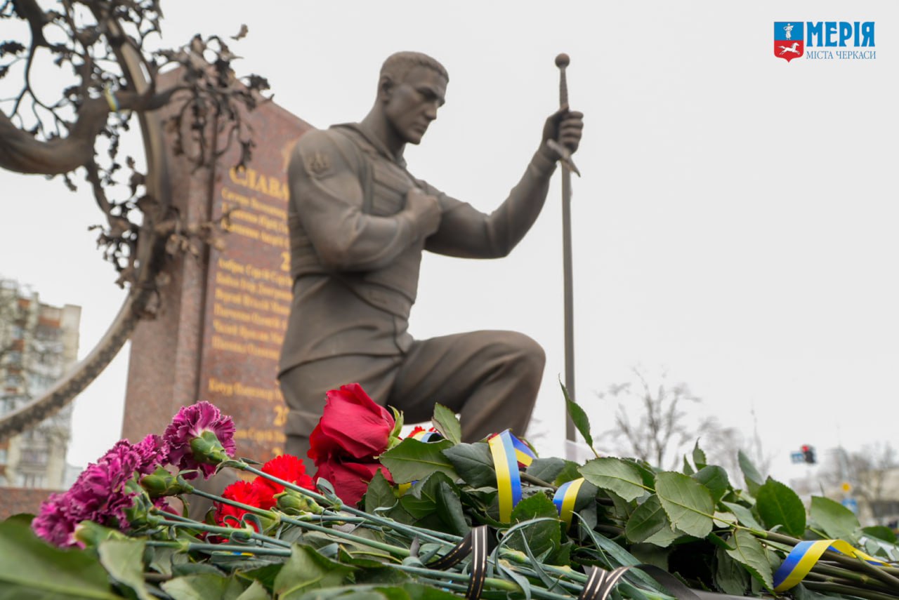 Воїнів, які тримали оборону Дебальцівського плацдарму, вшанували в Черкасах