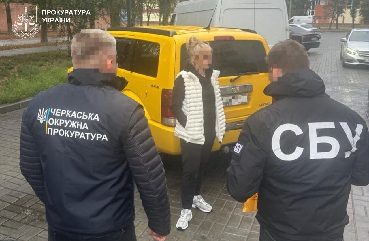 Судитимуть доцентку університету Черкащини за фактом одержання хабаря (ФОТО)