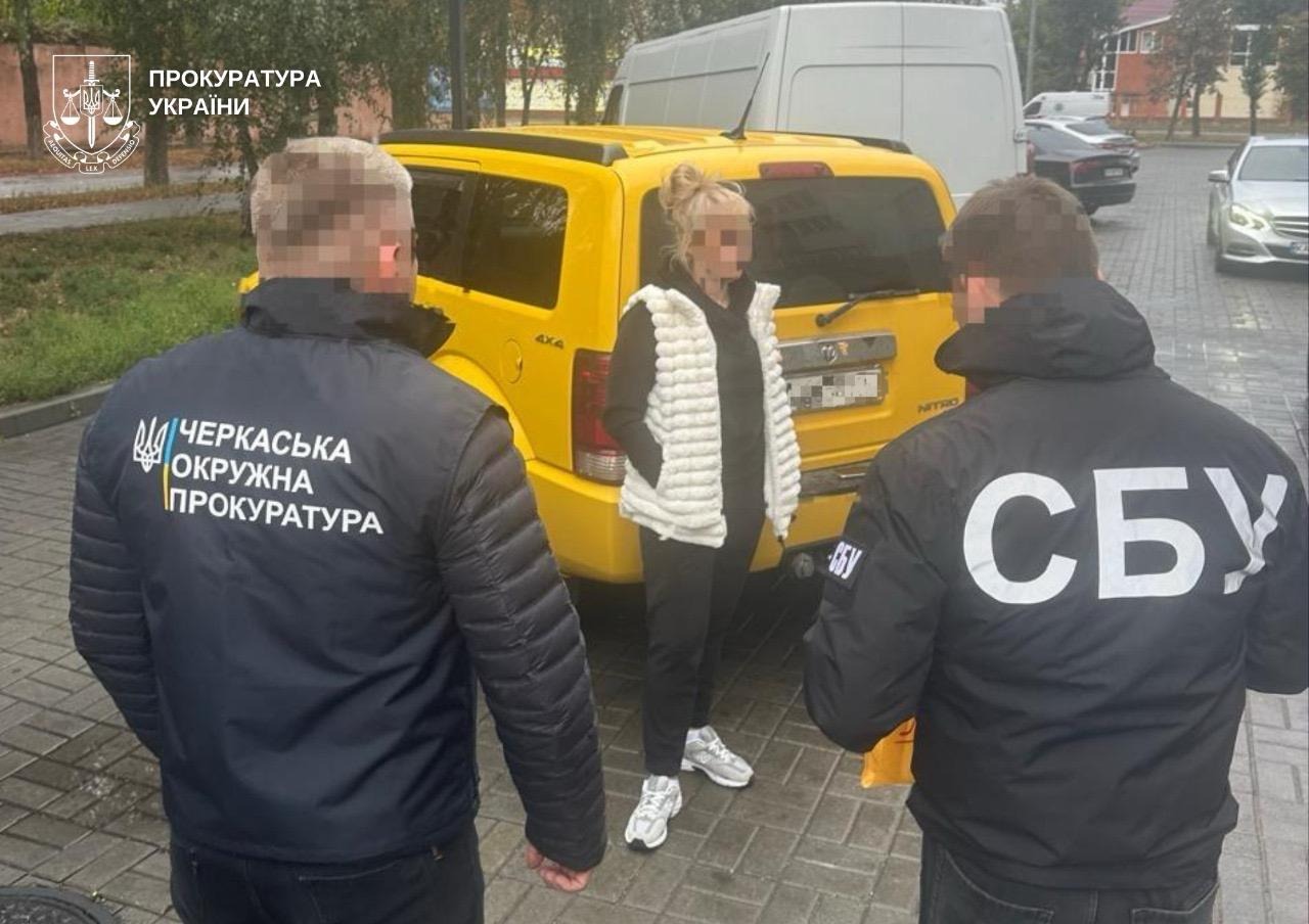 Судитимуть доцентку університету Черкащини за фактом одержання хабаря (ФОТО)