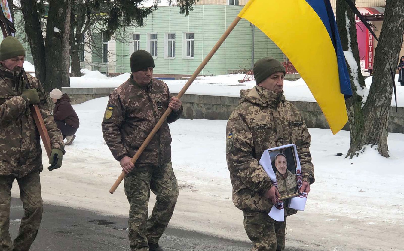 Помер на наступний день після дня народження: Черкащина простилася з воїном