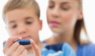 Інсулінові помпи замість уколів: депутати відреагували на петицію «Солодкі дітки Черкас»