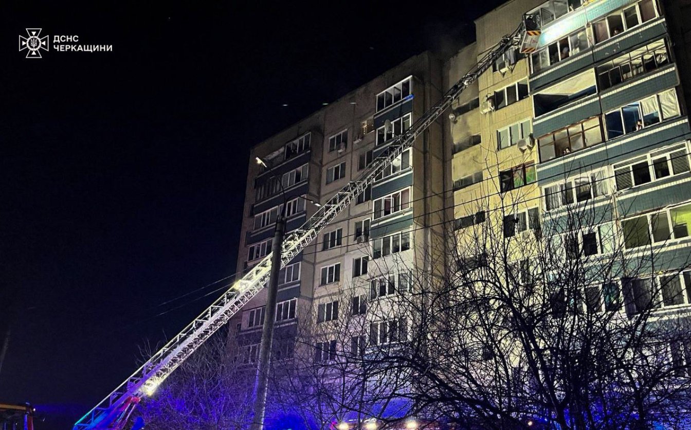 У Черкасах під час пожежі в квартирі загинула людина